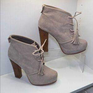 Steve Madden Taupe Suede Lace-Up Platform Ankle Boots
